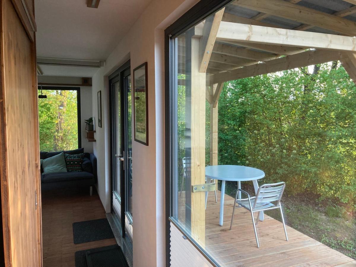 Tiny House Im Seecontainer Mit Parkplatz, Glasfaser, Netflix, Veranda Und Gehobener Ausstattung Coburg Bagian luar foto